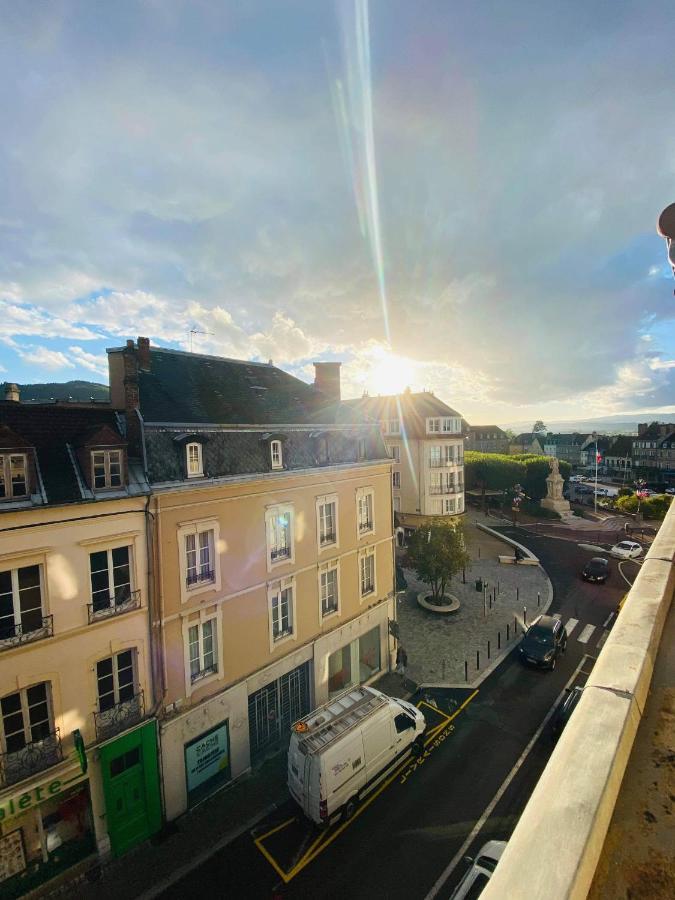 Au Coeur De La Ville Autun Exterior foto